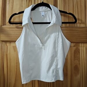 Chic White Zip-Up Crop Top